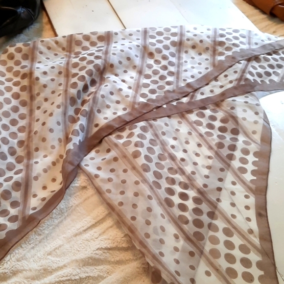 Square large vintage scarf tan/ white - Picture 4 of 4